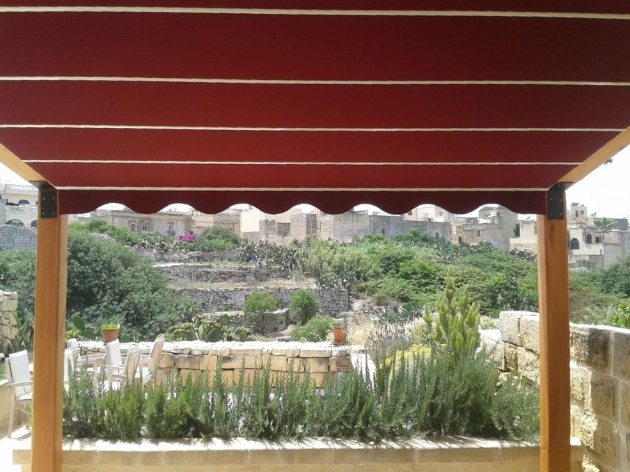 AWNINGS 4