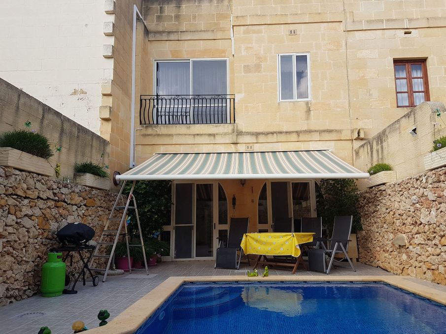AWNINGS 2